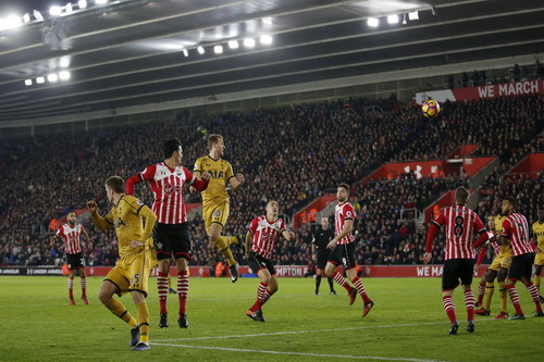 Bữa tiệc không chiến đãi khán giả sân St.Marys với bàn thắng của Harry Kane