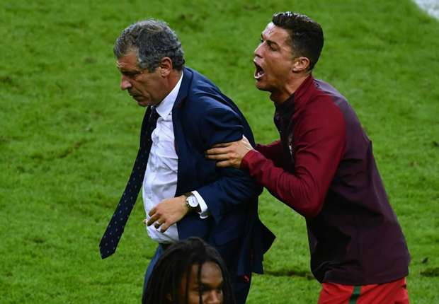 Mourinho chỉ trích Ronaldo cướp quyền HLV ở chung kết Euro 2016