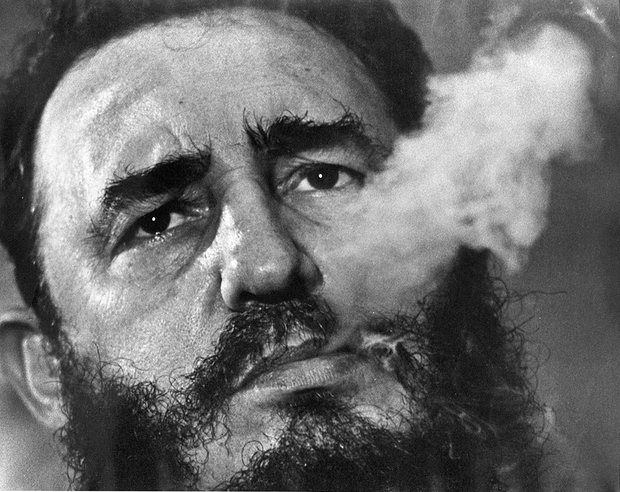 &Ocirc;ng Fidel Castro tại dinh chủ tịch năm 1985. Ảnh: AP