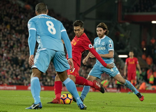 Nỗ lực của Firmino kh&ocirc;ng đủ để Liverpool vượt qua giai đoạn kh&oacute; khăn