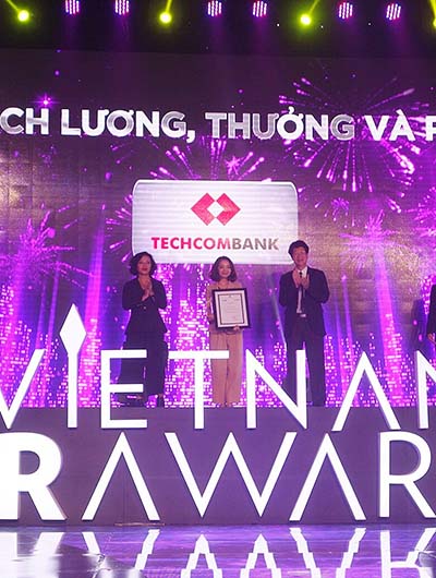 Techcombank được vinh danh Doanh nghiệp có chính sách nhân sự xuất sắc