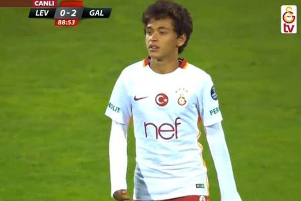 Galatasaray cho cầu thủ 14 tuổi đá đội 1