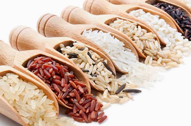 Gạo trắng ít dinh dưỡng hơn gạo màu đen và nâu sẫm