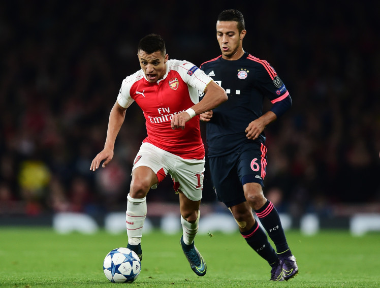 4 mùa liền gặp Bayern, fan Arsenal kêu gào bị dàn xếp!