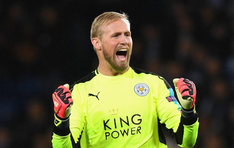 Thủ môn Kasper Schmeichel góp công lớn trong kỷ lục của Leicester