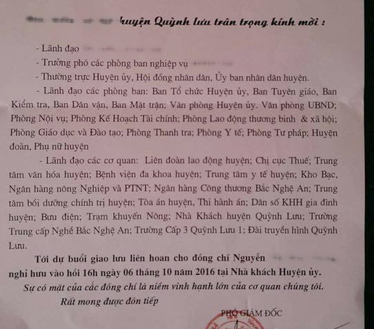 Đóng dấu đỏ, phát giấy mời liên hoan sếp cơ quan về hưu