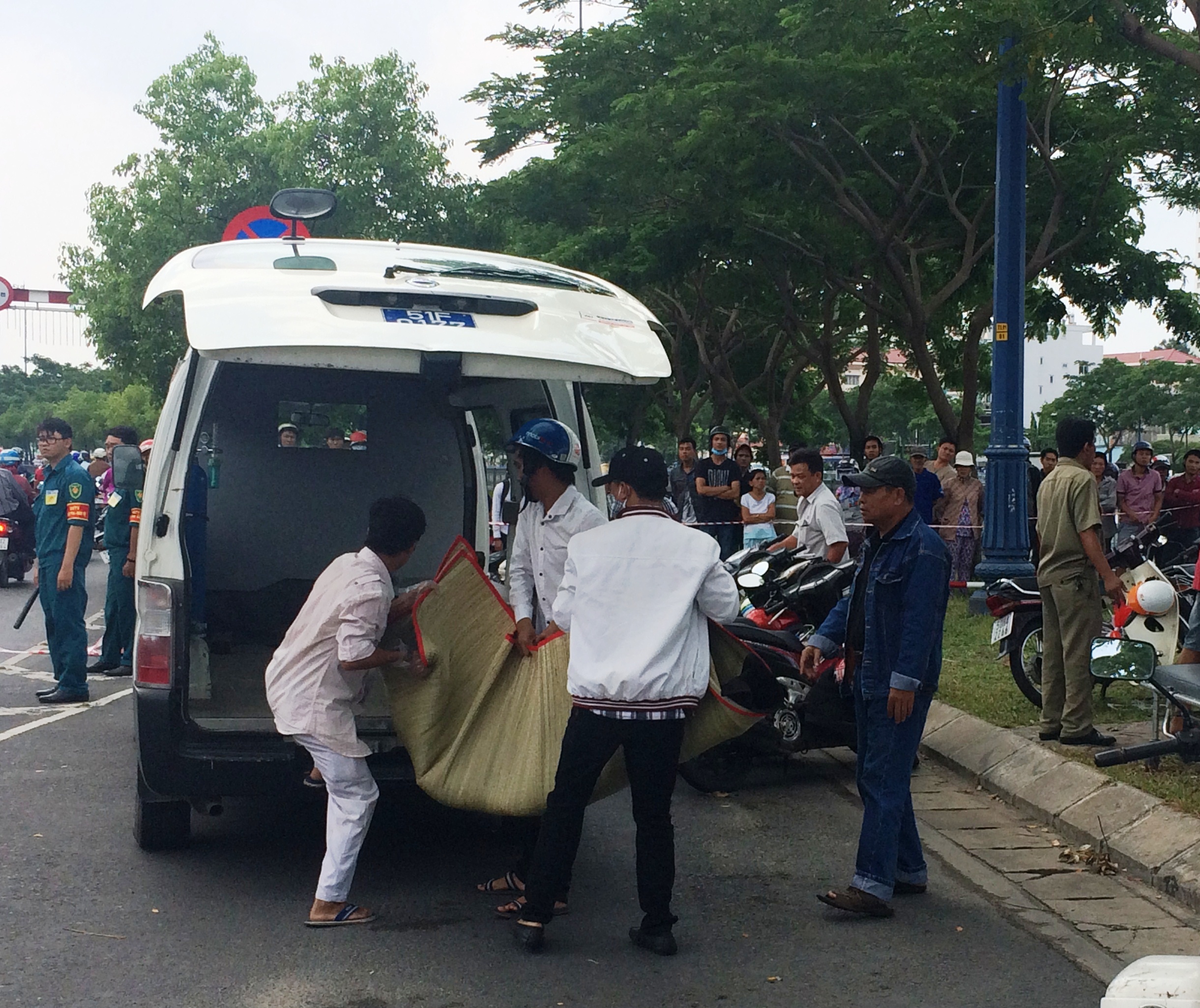 Hai ông cháu chết đuối thương tâm dưới kênh Tàu Hũ