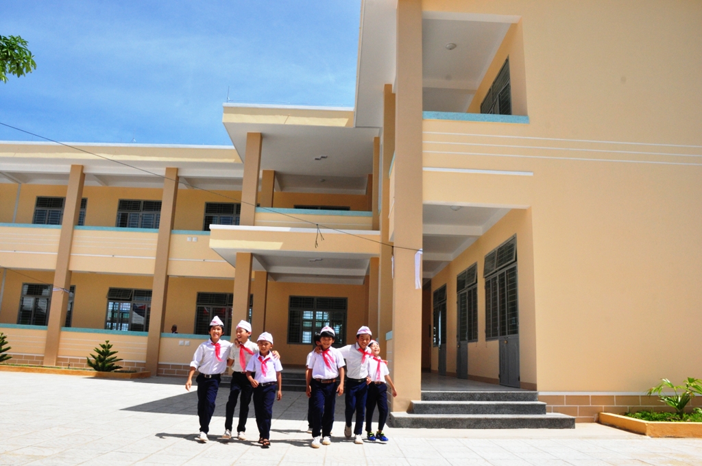 Trường mới ở “làng Hoàng Sa”