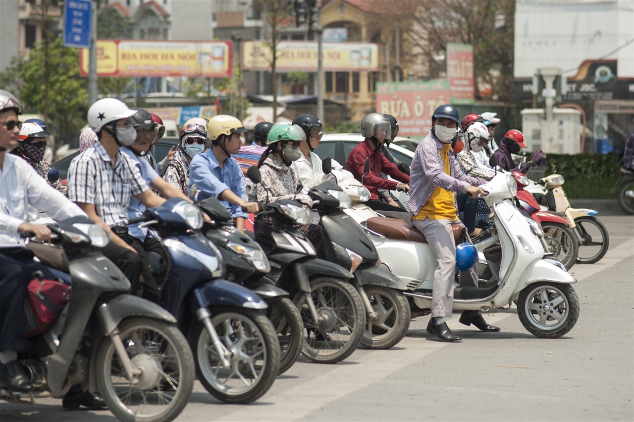 Ngồi yên xe phơi nắng có làm chết tinh trùng?