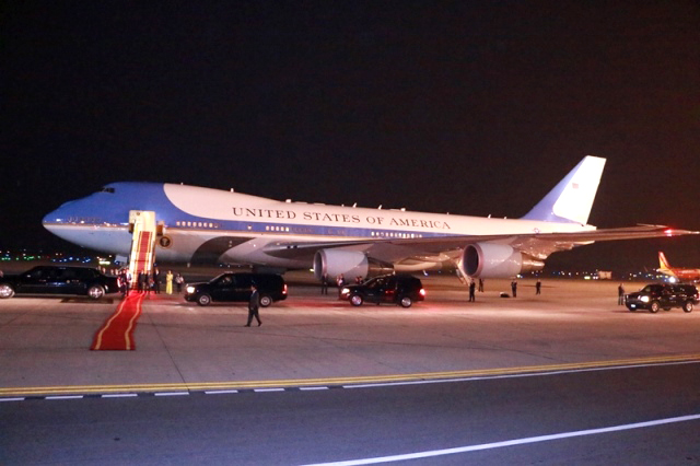 Chuyên cơ của Tổng thống Obama đã tới Nội Bài