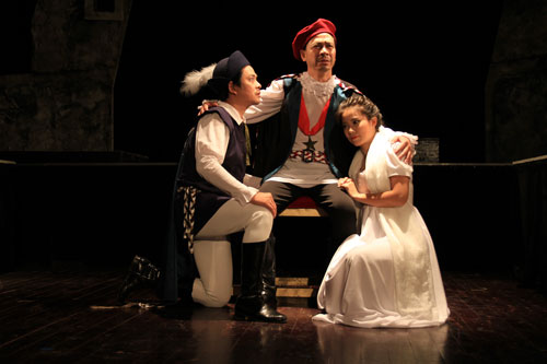 “Hamlet” bắt đầu lưu diễn