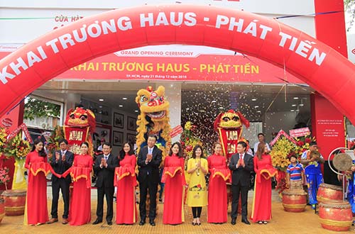Honda Việt Nam khai trương  Haus Phát Tiến