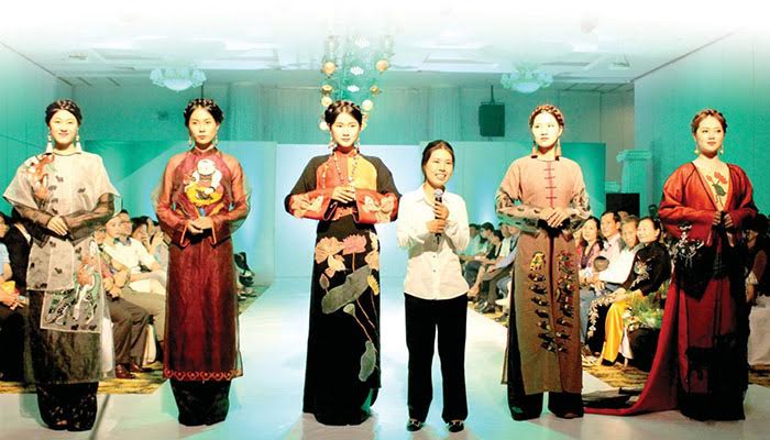 Ấn tượng với bộ sưu tập tên  “Duyên” của cô gái khuyết tật
