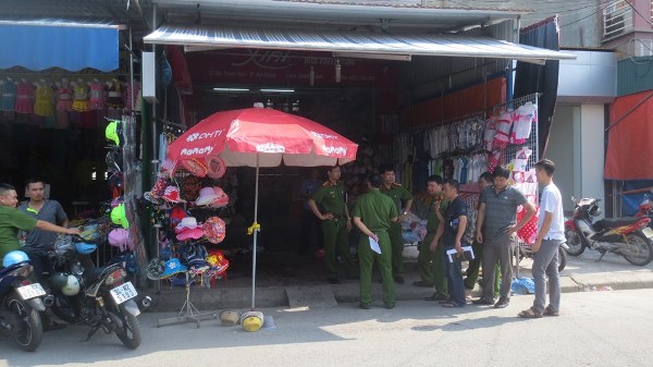 Đâm chết cô gái rồi tự đâm vào ngực mình 7 nhát