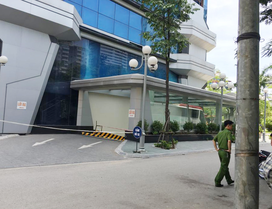 Bất ngờ rơi từ tầng 14, một cô gái trẻ tử vong