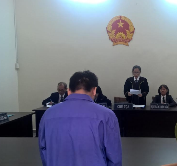 Hiếp dâm bé 2 tuổi, “yêu râu xanh” lãnh án chung thân