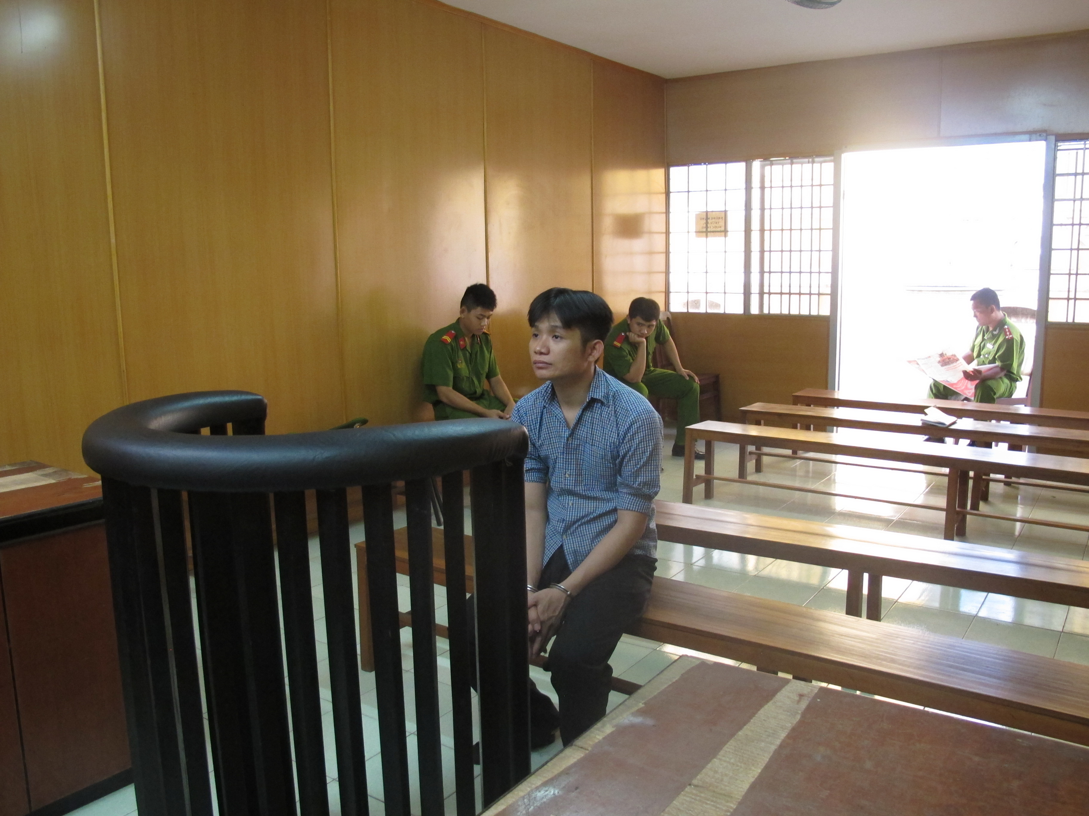 Cười lăn với trộm