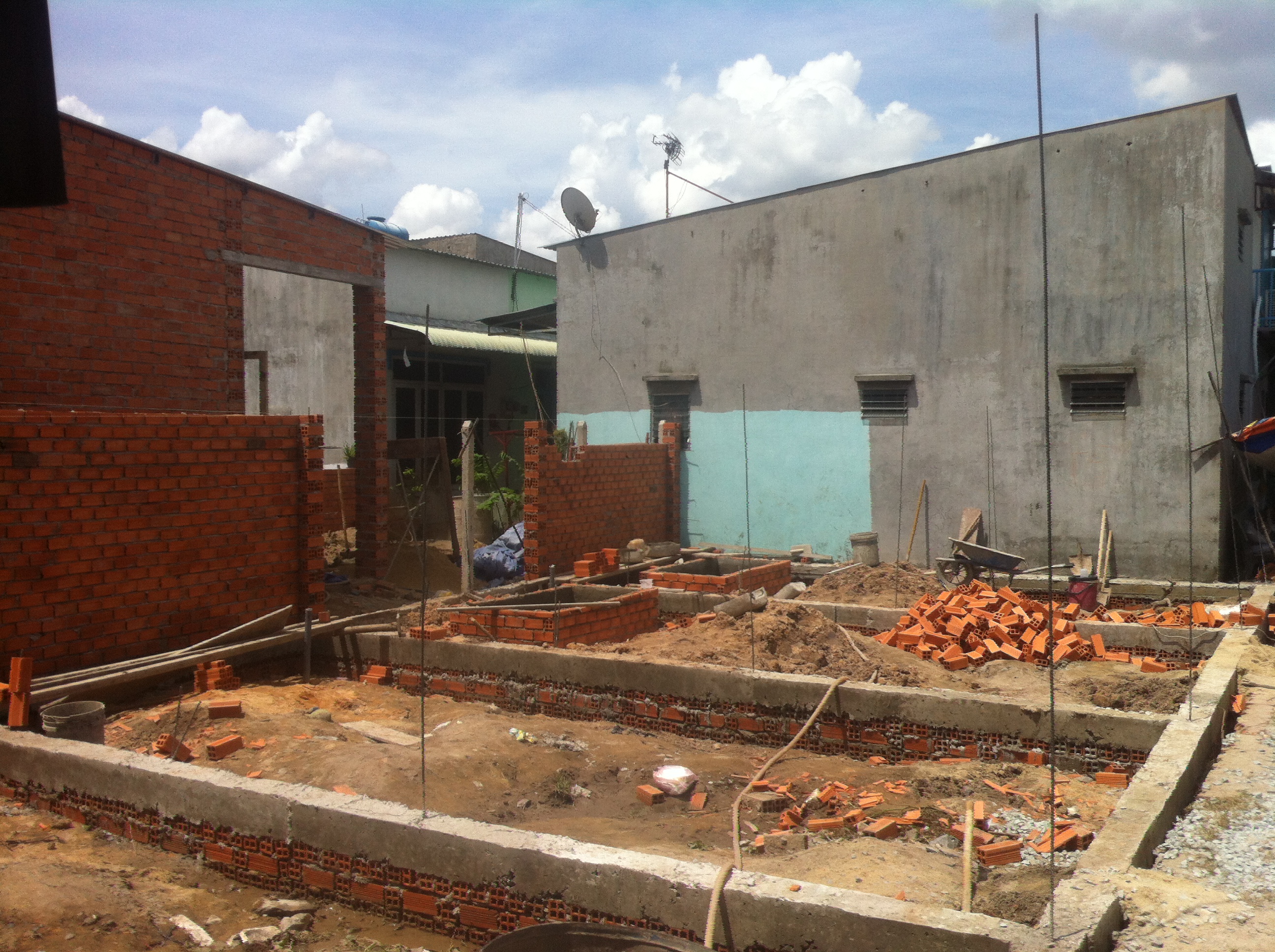 Nhà không phép vẫn mọc