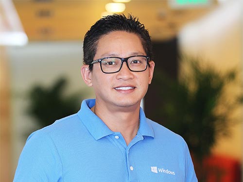 Tôn vinh doanh trí