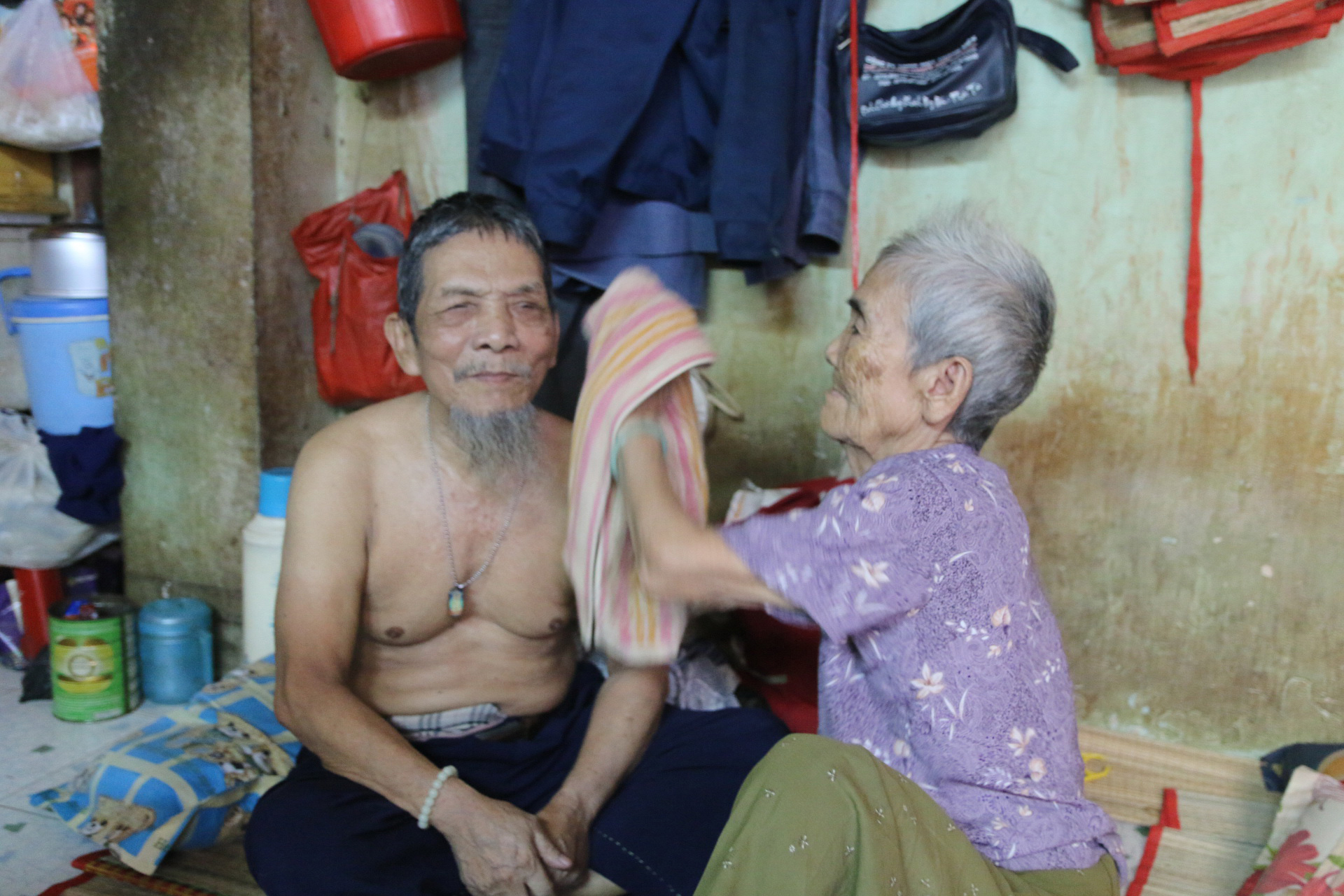 Người nghèo nghĩa hiệp