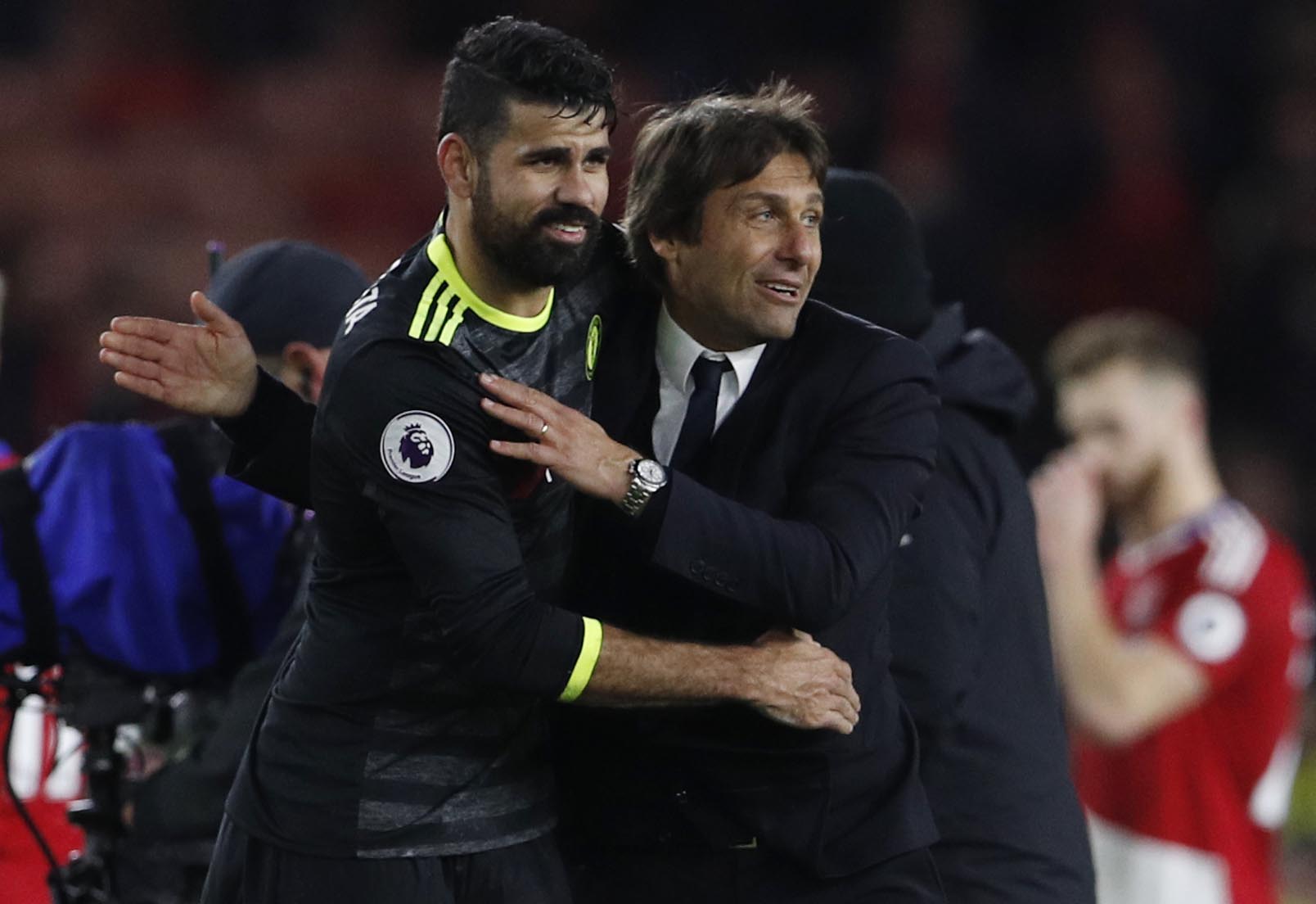 Chelsea bay cao với “phù thủy” Conte