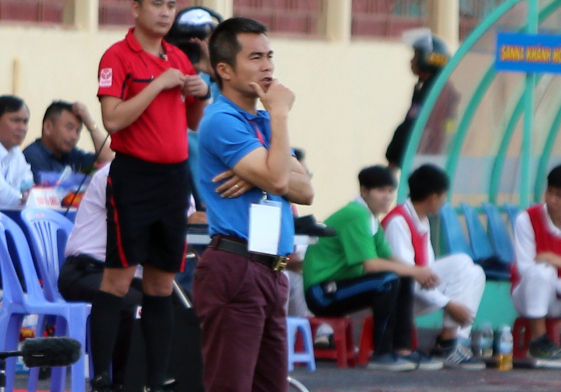 Thua U21 Phố Hiến, HLV Phạm Minh Đức chỉ trích học trò - Ảnh 1.