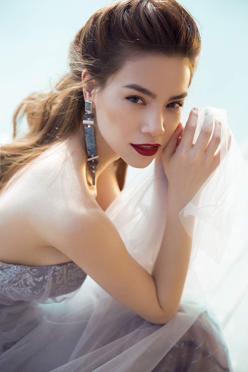 Hồ Ngọc Hà không dùng nhóm múa hay chiêu trò