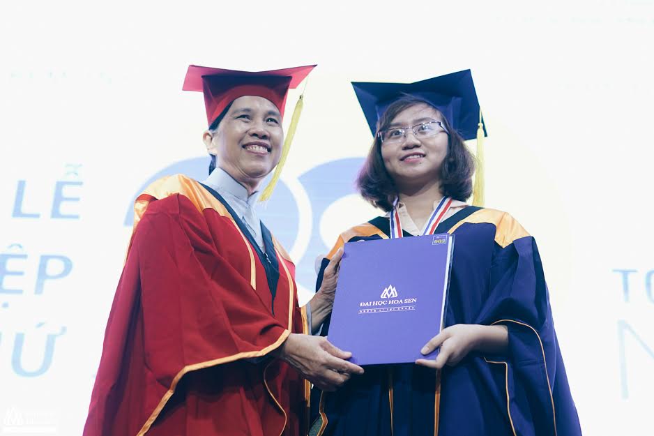 Trường ĐH Hoa Sen trao bằng tốt nghiệp  đợt 2 cho 672 sinh viên