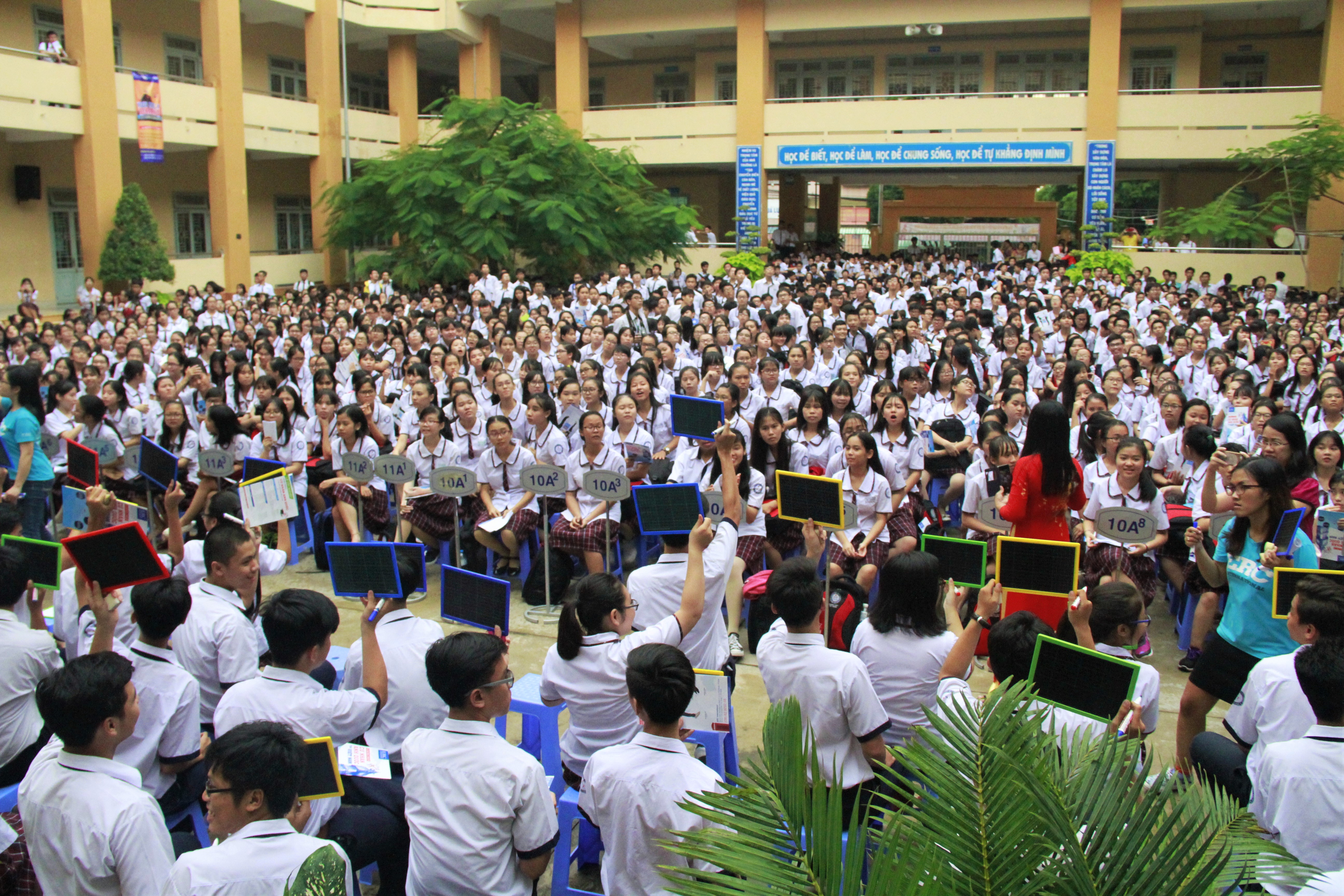 
Học sinh trường THPT T&acirc;y Thạnh (Q. T&acirc;n Ph&uacute;) tham gia YAAB 2017
