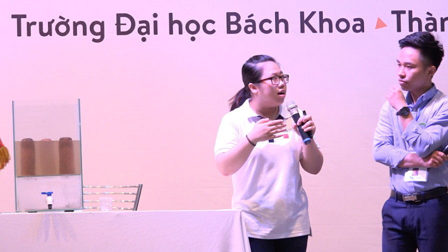 Màng lọc nước nhiễm mặn từ đồ phế thải