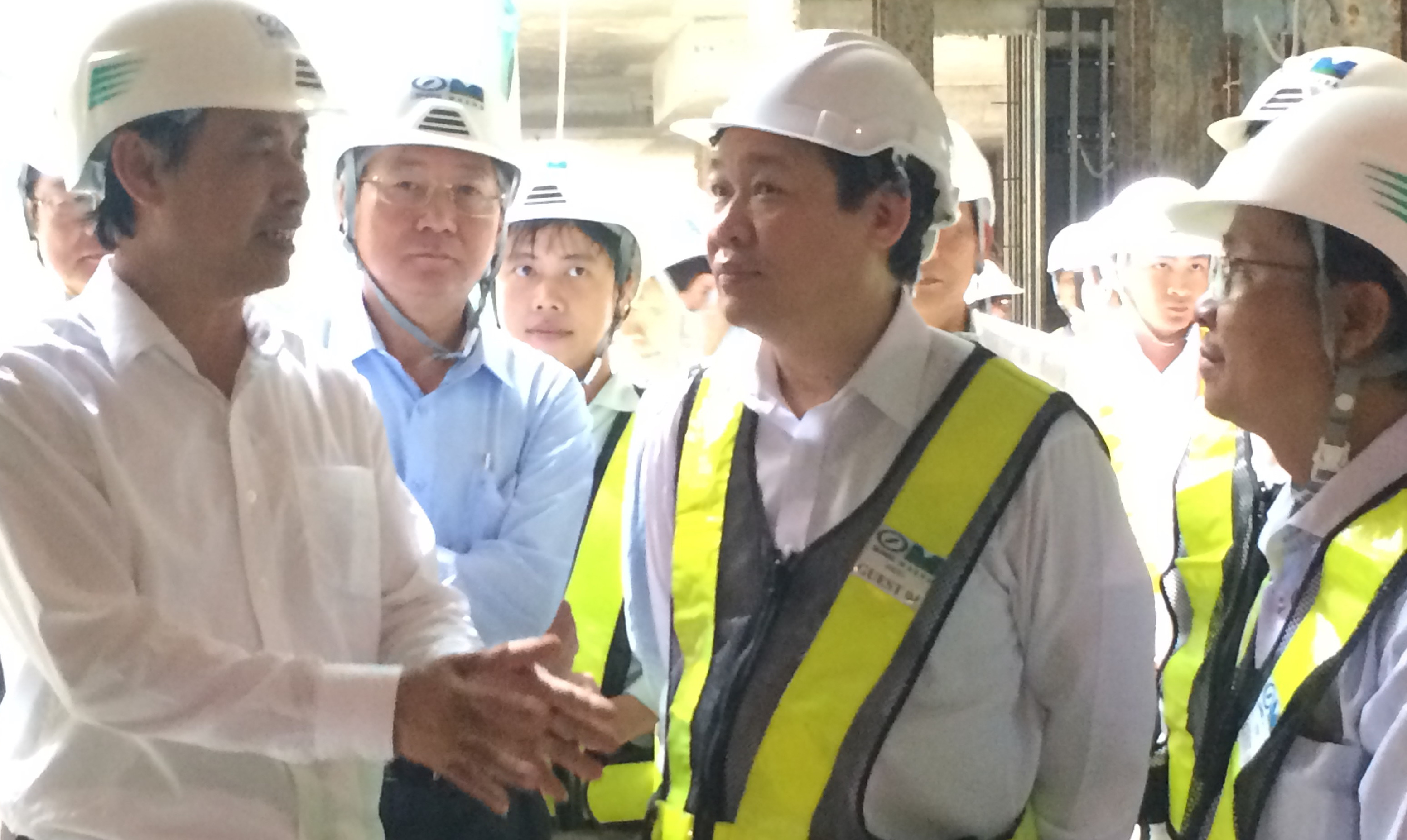 Phó Thủ tướng Vương Đình Huệ thị sát tuyến Metro số 1