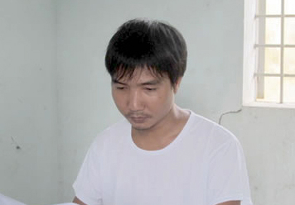 
Nguyễn Mạnh H&ugrave;ng tại cơ quan c&ocirc;ng an
