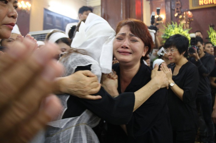 Đẫm nước mắt tiếc thương nghệ sĩ Hán Văn Tình