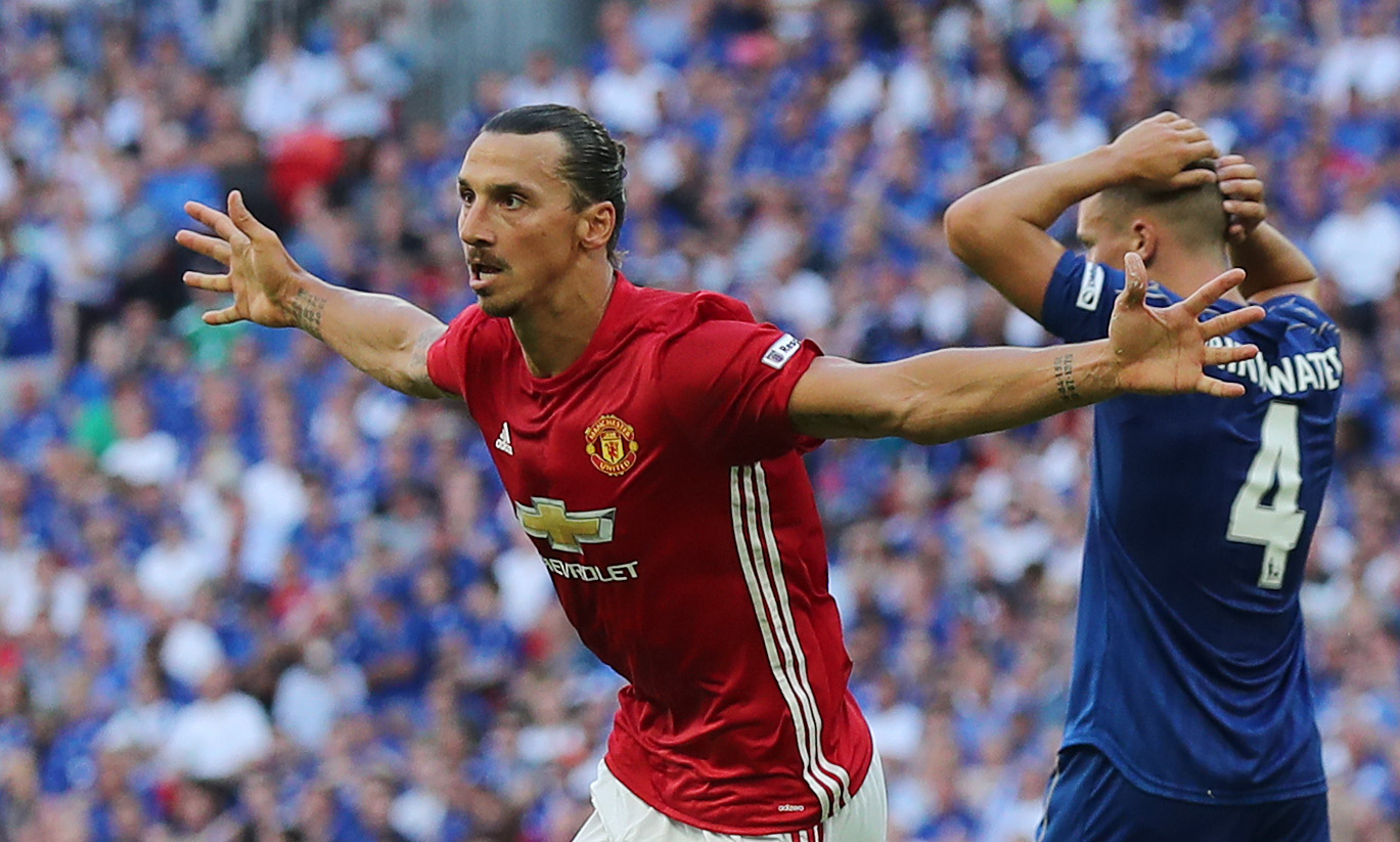 Ibrahimovic tỏa sáng, M.U có danh hiệu đầu tiên thời Mourinho