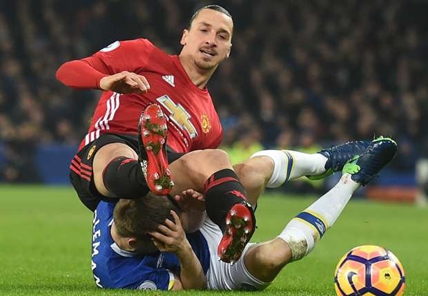 Đạp đầu đối thủ, Ibrahimovic đối mặt án phạt