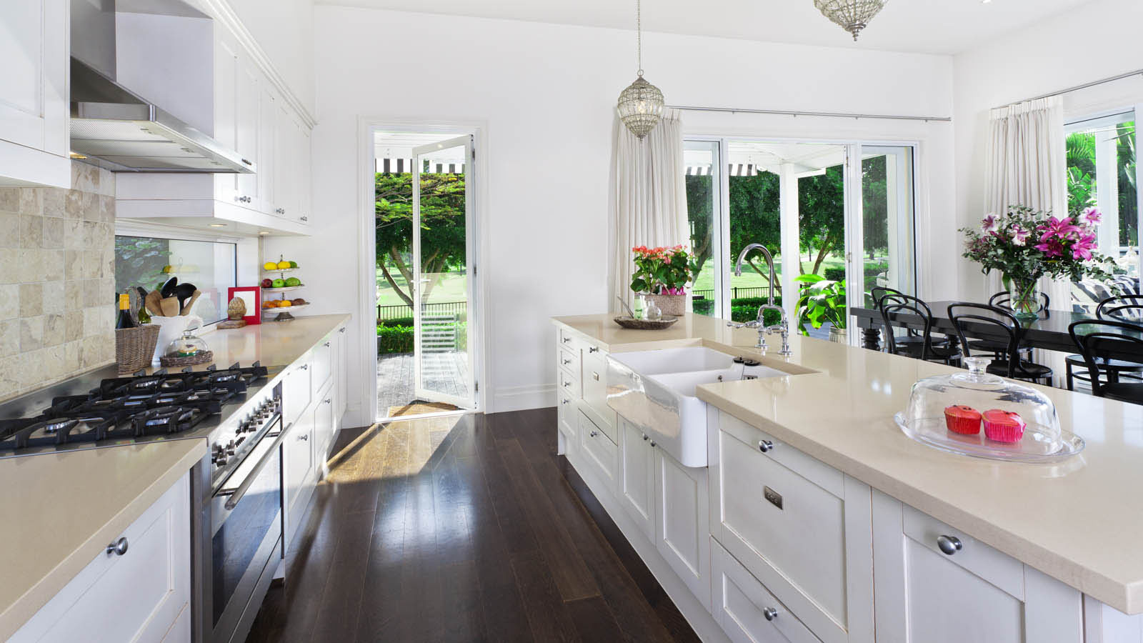 Cách hóa giải khi bố trí bồn rửa cạnh bếp