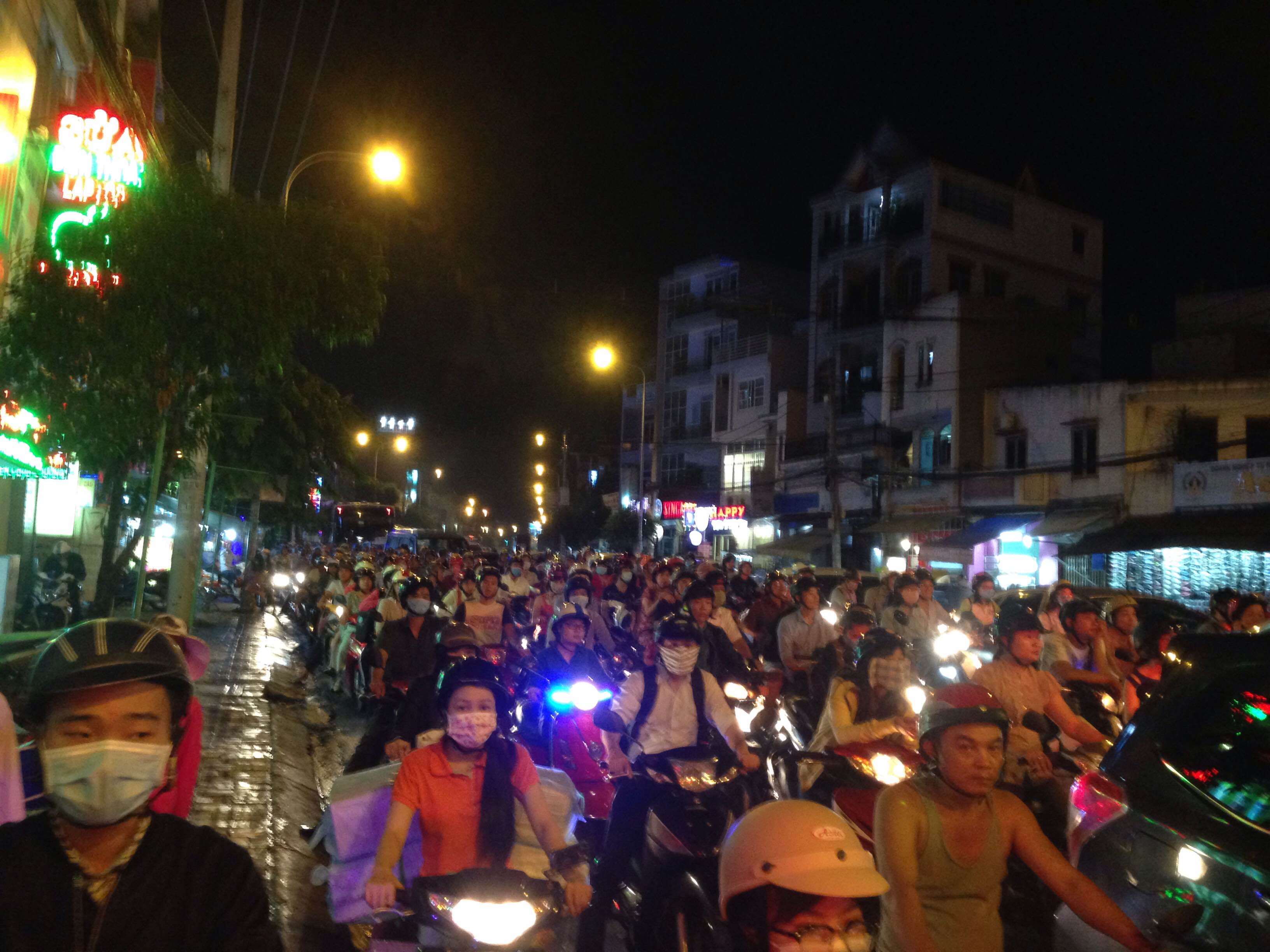 Sướng gì hơn đi chợ cá đêm