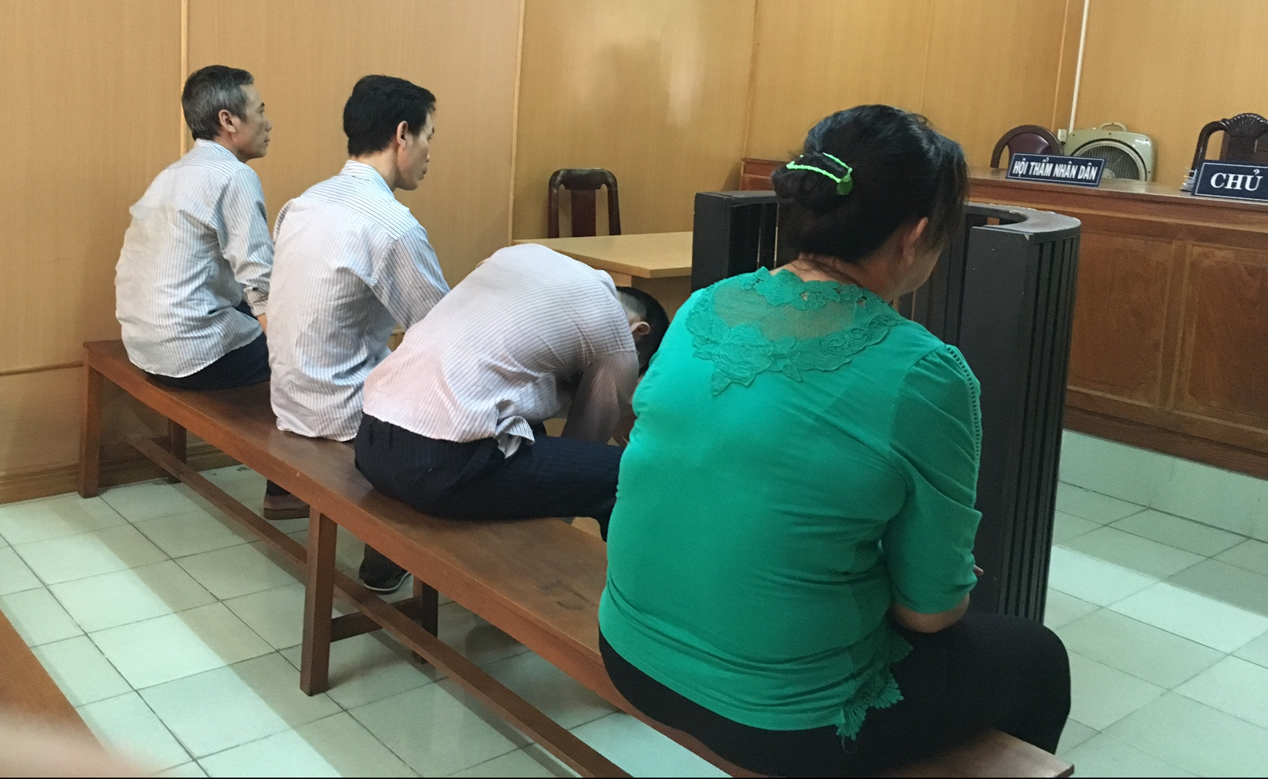 Mua bán tê tê, 4 bị cáo lãnh án
