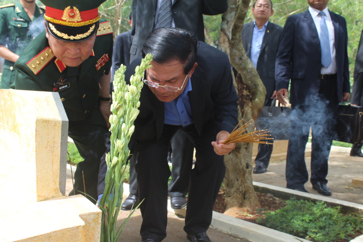 Thủ tướng Campuchia Hun Sen xúc động cảm ơn Việt Nam