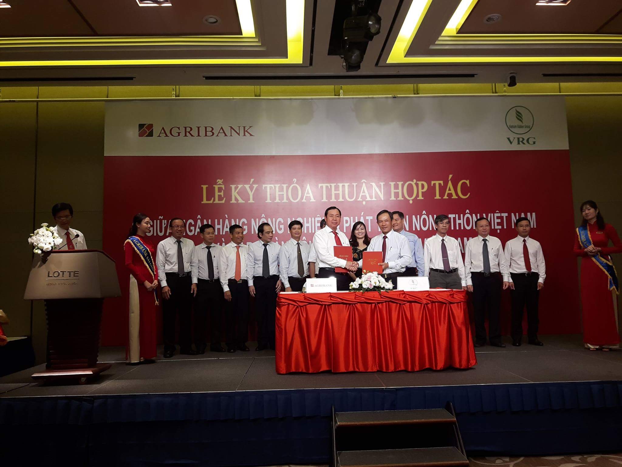 Agribank hợp tác toàn diện với Tập đoàn Cao Su