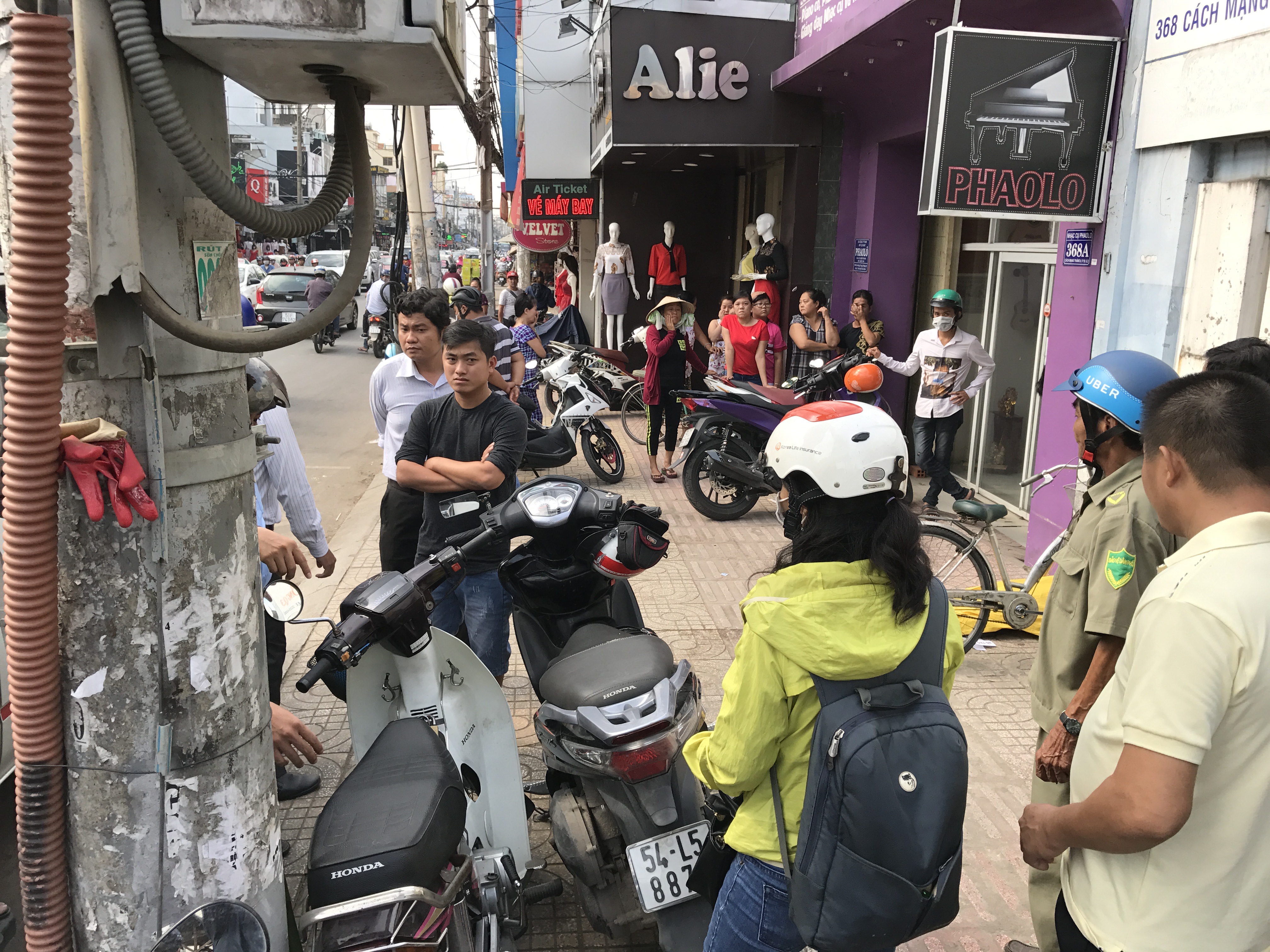 Nhiều người vẫn chưa hết bàng hoàng khi chứng kiến vụ việc