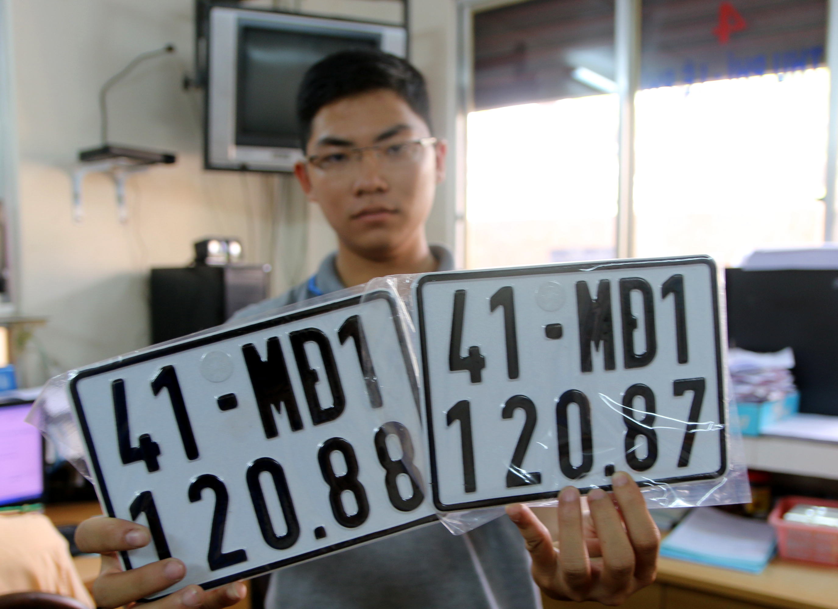 Chủ xe máy điện không ngán bị phạt?