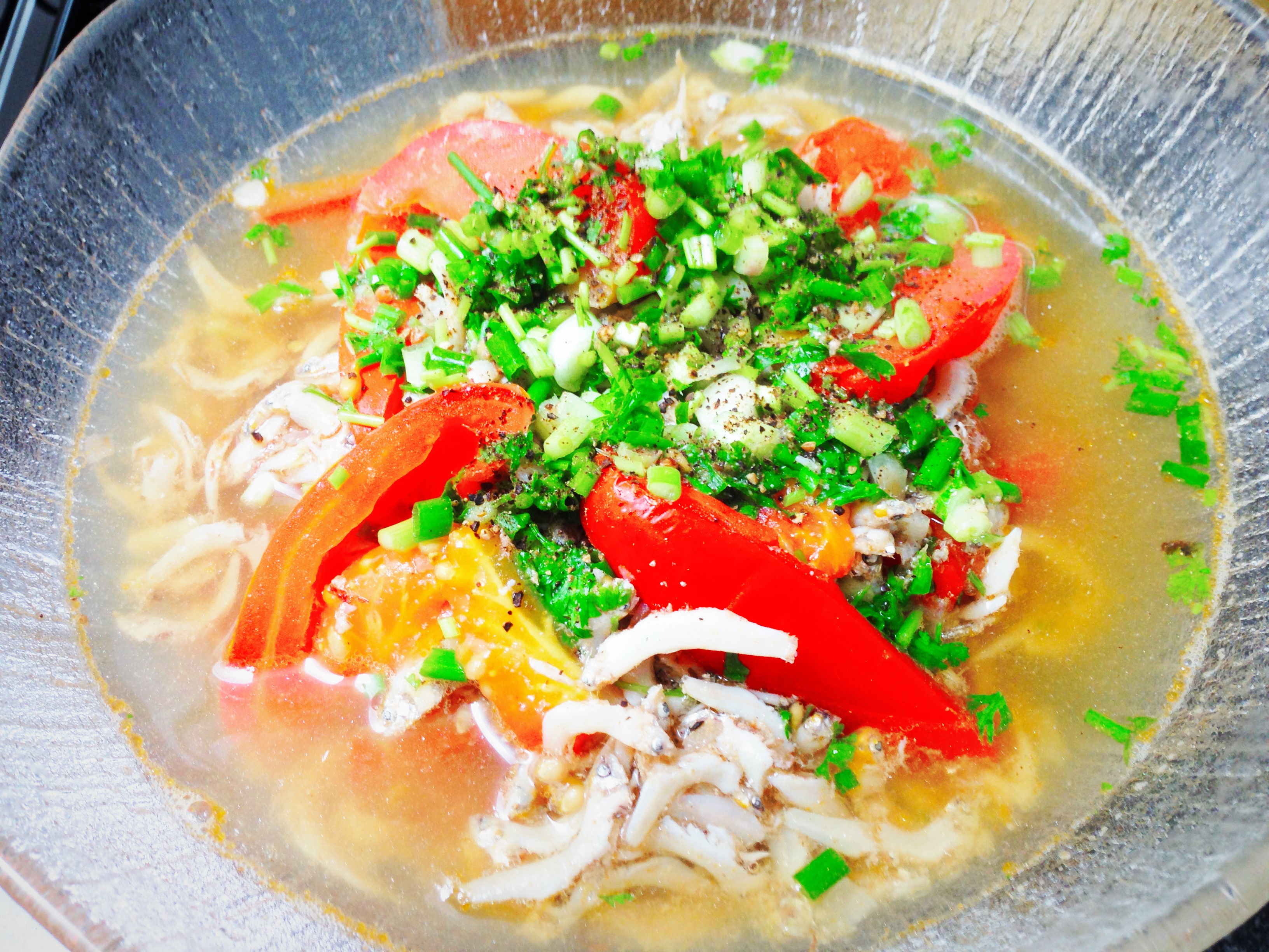 Độc đáo cá cơm kho ngót ngày mưa