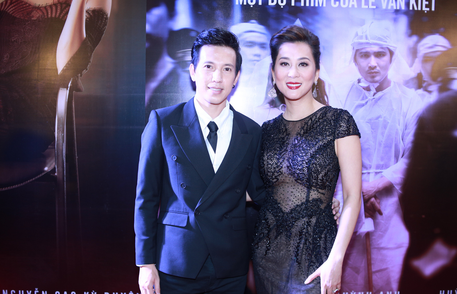 MC Kỳ Duyên sánh đôi cùng bạn trai trên thảm đỏ