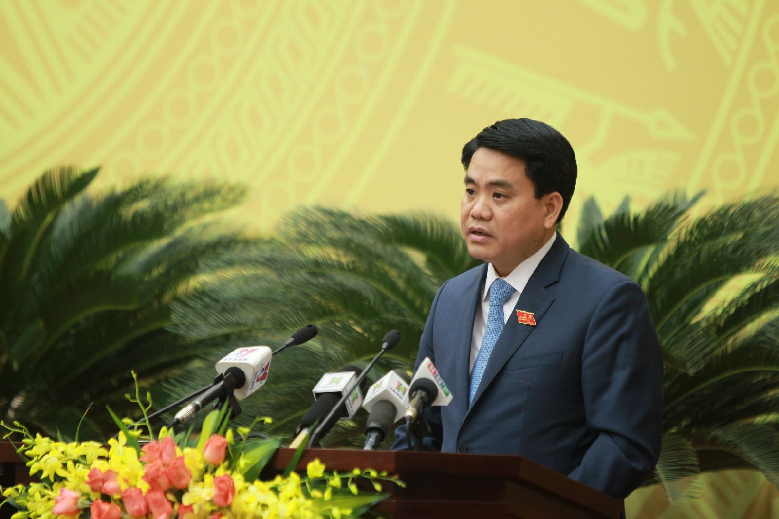 Đã nạo vét hơn 400.000 m3 bùn ở Hồ Tây