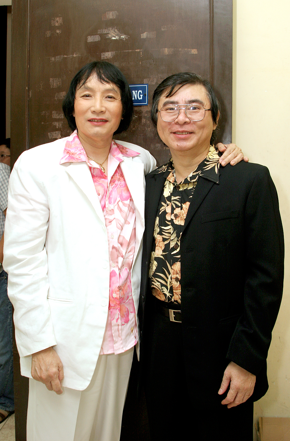 
NSND Thanh T&ograve;ng v&agrave; NSƯT Minh Vương
