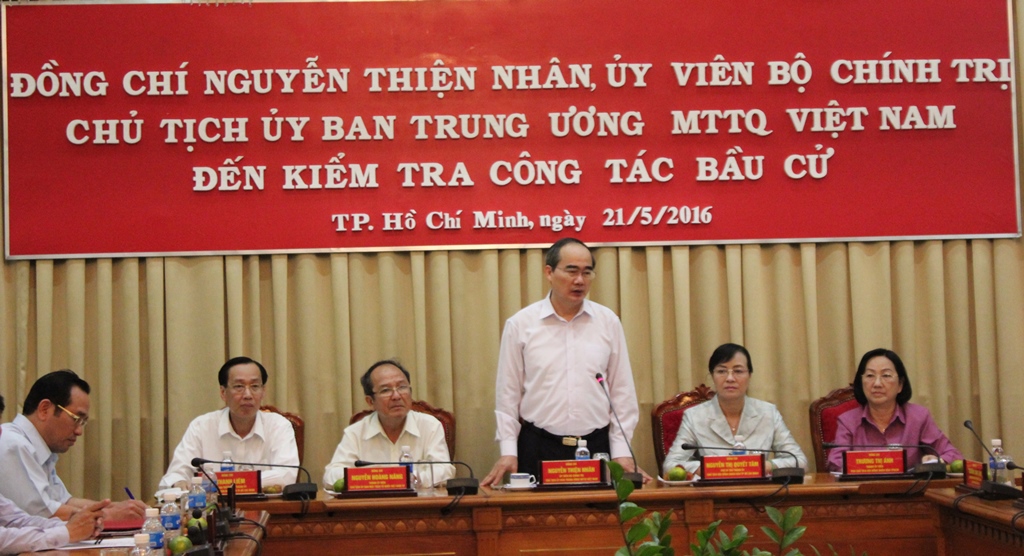Cảnh giác với người lạ xuất hiện ở các điểm bầu cử