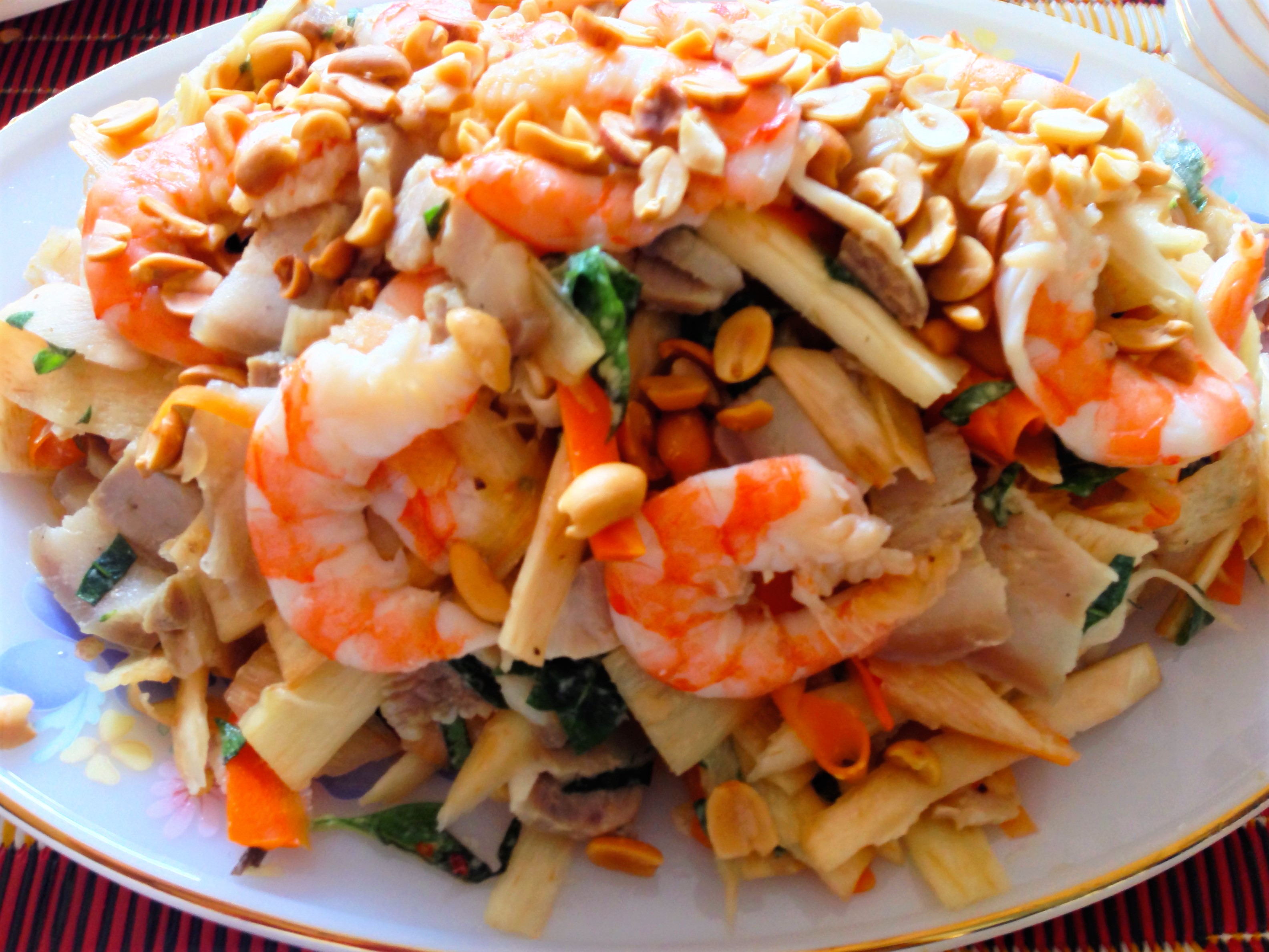 
Chỉ cần cho h&agrave;nh phi v&agrave;o l&agrave; m&oacute;n gỏi ho&agrave;n tất
