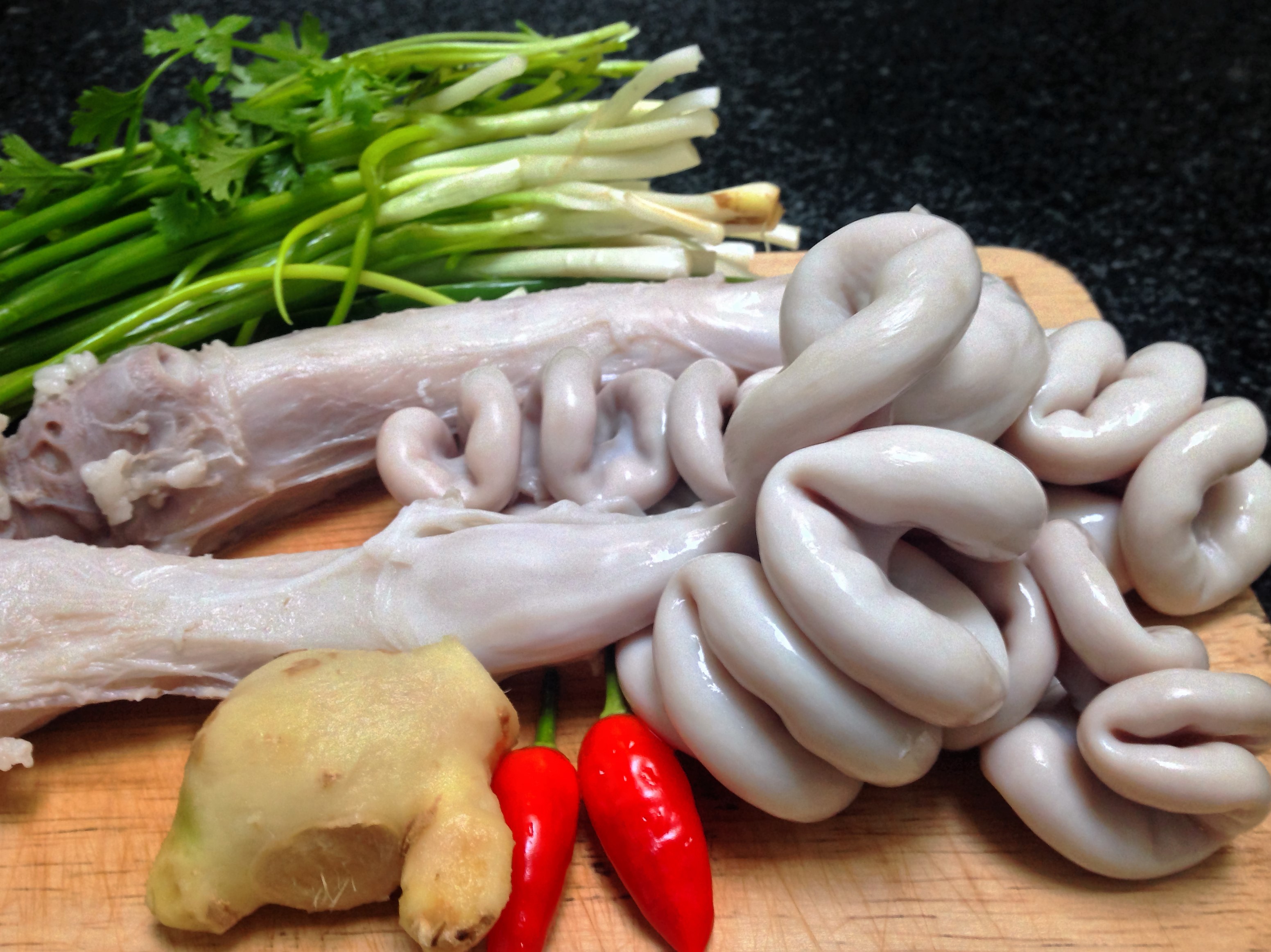 
Miếng dồi trường trắng ngần
