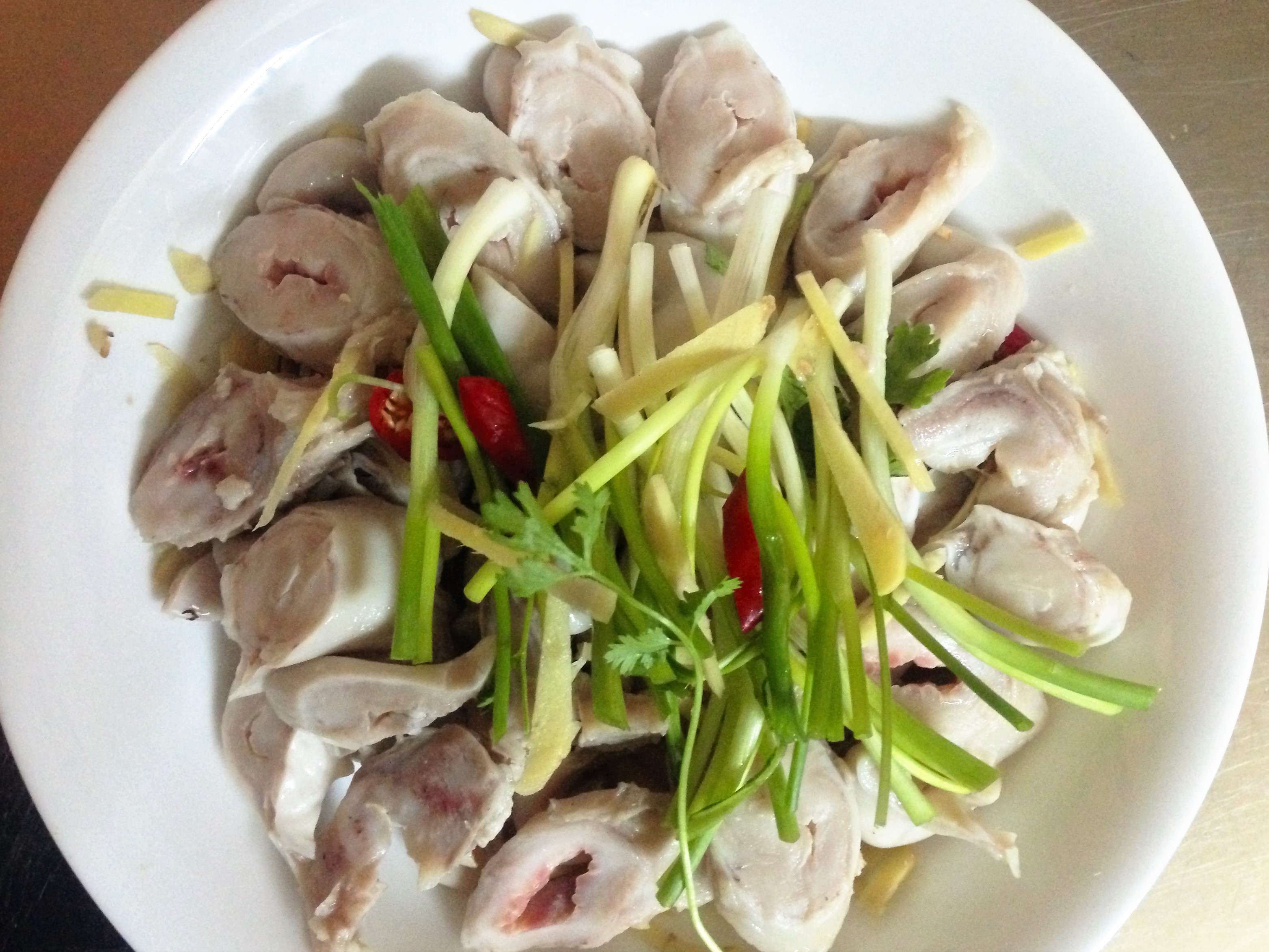 “Ăn đi, không ngon tao đền”